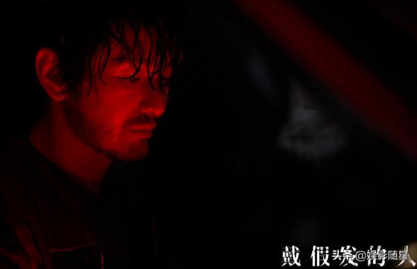 《戴假髮的人》計日而待,黃曉明小人物出鏡,這部懸疑片不可小覷 《戴假髮的人》計日而待,黃曉明小人物出鏡,這部懸疑片不可小覷