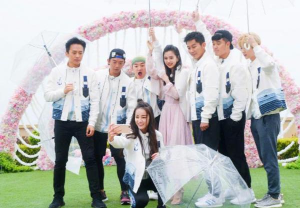 《奔跑吧》8位MC曝光，蔡徐坤黃旭熙退出，流量明星的末日到了