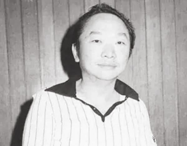 渾身刀疤一生風流,寧死要喝酒,古龍一生沒離開過江湖、女人、酒 渾身刀疤一生風流,寧死要喝酒,古龍一生沒離開過江湖、女人、酒