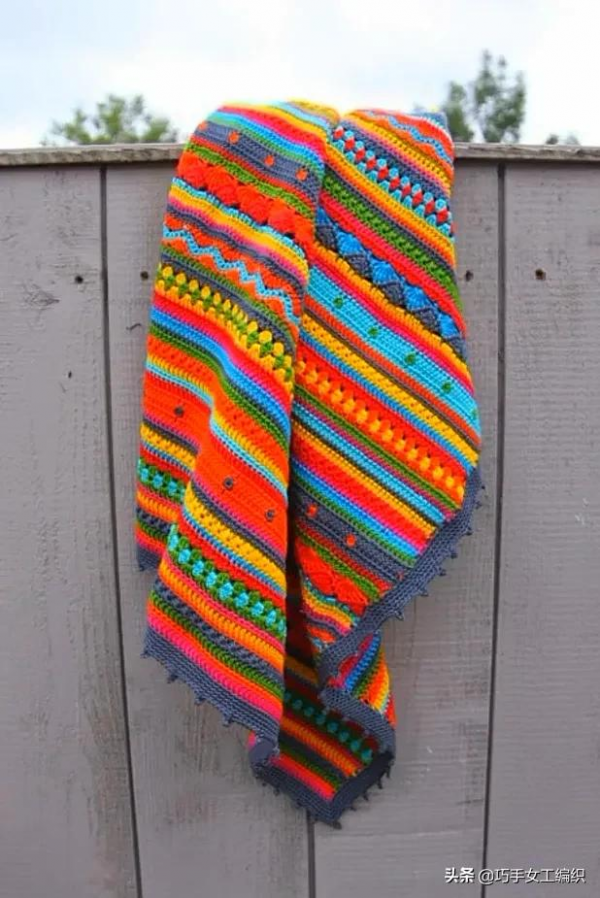 我家從來不買被單,我家用的全是手工針織的毯子,你喜歡嗎? 我家從來不買被單,我家用的全是手工針織的毯子,你喜歡嗎?