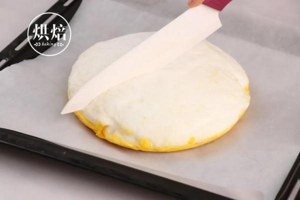 用平底鍋煎了個蛋糕 播放量一不小心上了千萬 軟軟呼呼像雲朵