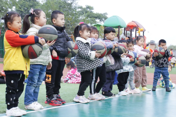高新區匯愛幼稚園丨快樂籃球,陽光成長:我和“籃球”做朋友 高新區匯愛幼稚園丨快樂籃球,陽光成長:我和“籃球”做朋友