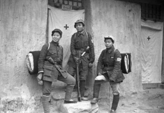 1986年，江西73歲老婦參觀烈士陵園，發現墓碑刻著自己名字，為何