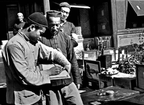 1953年軍長登報尋人,河南一清潔工身份確認,被毛主席請去中南海 1953年軍長登報尋人,河南一清潔工身份確認,被毛主席請去中南海