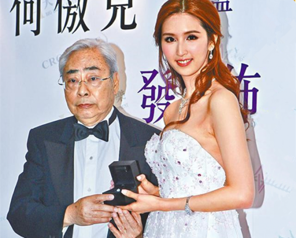 2021年離世的8位豪門大佬，每一位的人生經歷都堪稱傳奇