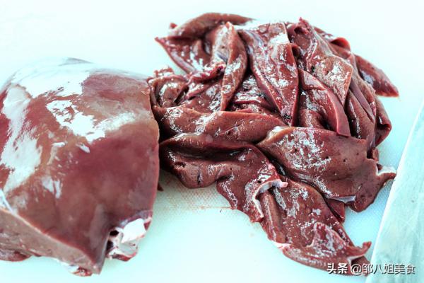 ​炒豬肝有技巧，不要焯水！炒前多做兩步，豬肝嫩滑不腥，好吃