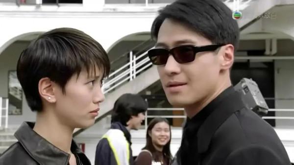 1989年，王晶拍《賭神》時留下的5個“謎題”，被黎明解開了