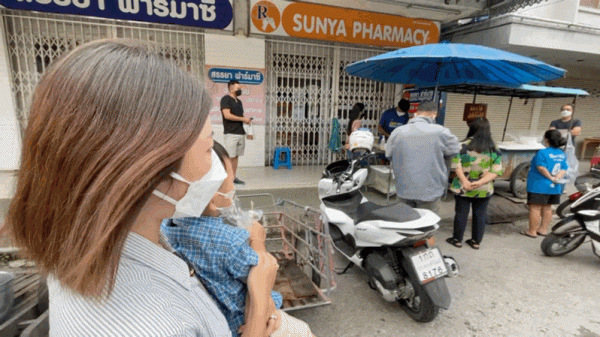 泰國疫情爆發後,第一次在路邊攤買早餐,覺得比米其林還香 泰國疫情爆發後,第一次在路邊攤買早餐,覺得比米其林還香