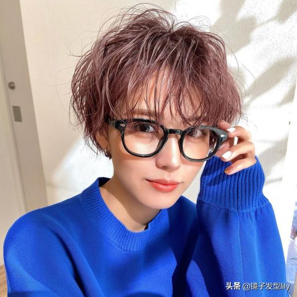 女人40歲左右,髮型這樣剪,利落時尚真顯年輕 女人40歲左右,髮型這樣剪,利落時尚真顯年輕