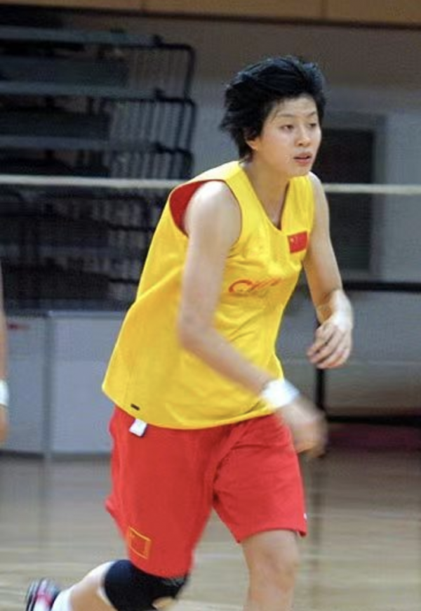 姚明妻子葉莉:打進雅典奧運,卻因傷無緣北京奧運,成一生遺憾 姚明妻子葉莉:打進雅典奧運,卻因傷無緣北京奧運,成一生遺憾