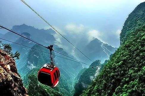 中國最牛的高山索道，從鬧市直接到山頂，見證絕美“公路奇觀”