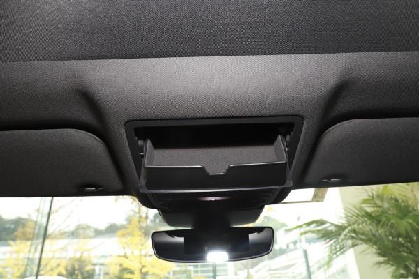 捷豹XEL天窗頂棚周圍嚴重異響，怎麼辦？三種處理方法，建議牢記