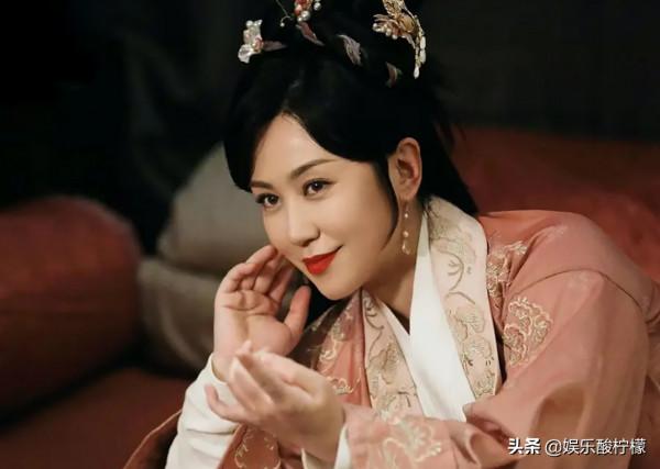 元旦檔電影口碑集體撲街，賈玲新片4天6億，豆瓣分卻遲遲不出