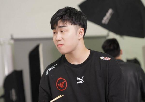 今嶼轉打野位置,小胖根本無法替代,狼隊秋季賽實力大減 今嶼轉打野位置,小胖根本無法替代,狼隊秋季賽實力大減