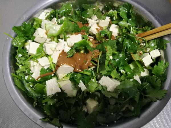 臨睡前做了一道明天的下飯菜，要不要進來看看