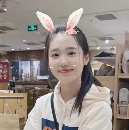 如果我們能夠在一起，我會告訴你一個新疆兵團好女孩兒的大學故事