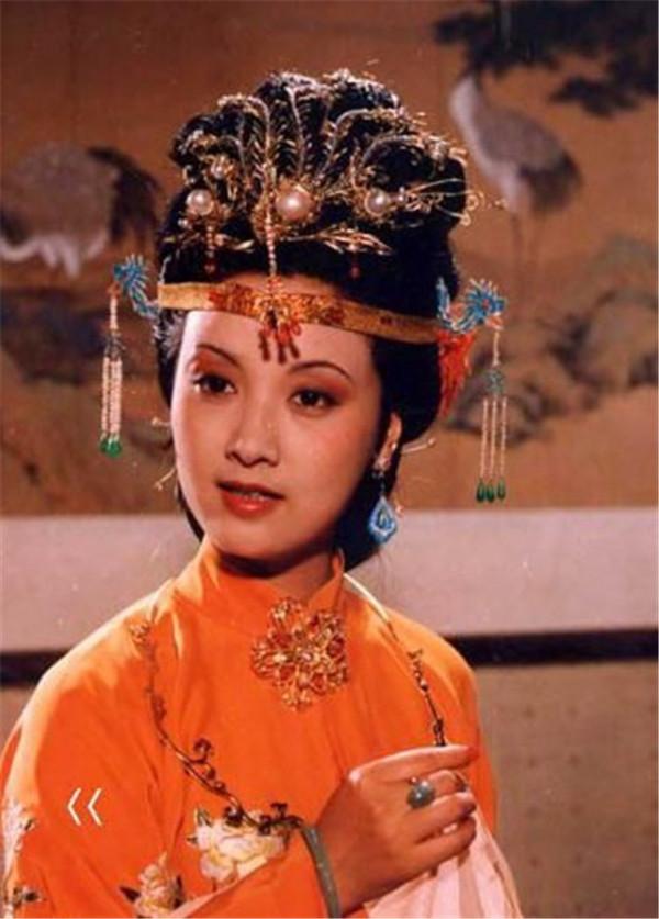 歐陽奮強:紅樓夢的“寶二爺”,23歲爆紅時結婚,一生只愛一人 歐陽奮強:紅樓夢的“寶二爺”,23歲爆紅時結婚,一生只愛一人