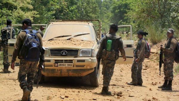 印度密林槍聲大作:莫迪重兵圍剿卻被反殺,直升機帶走多名傷員 印度密林槍聲大作:莫迪重兵圍剿卻被反殺,直升機帶走多名傷員