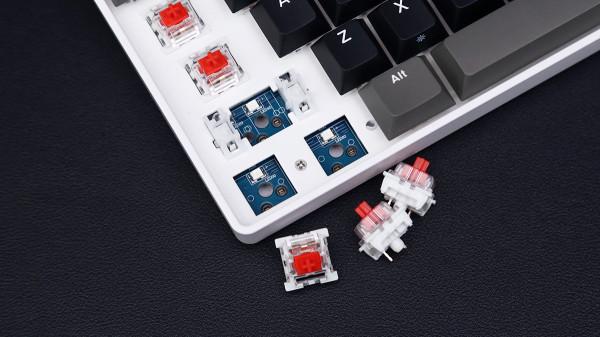 Tt領航員C360 RGB鍵盤、探索者X2滑鼠評測：好用不貴，無線鍵鼠