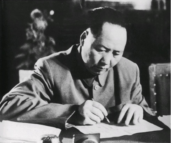 抗美援朝前，斯大林婉拒空中支援，毛澤東微微一想：我們照常出兵