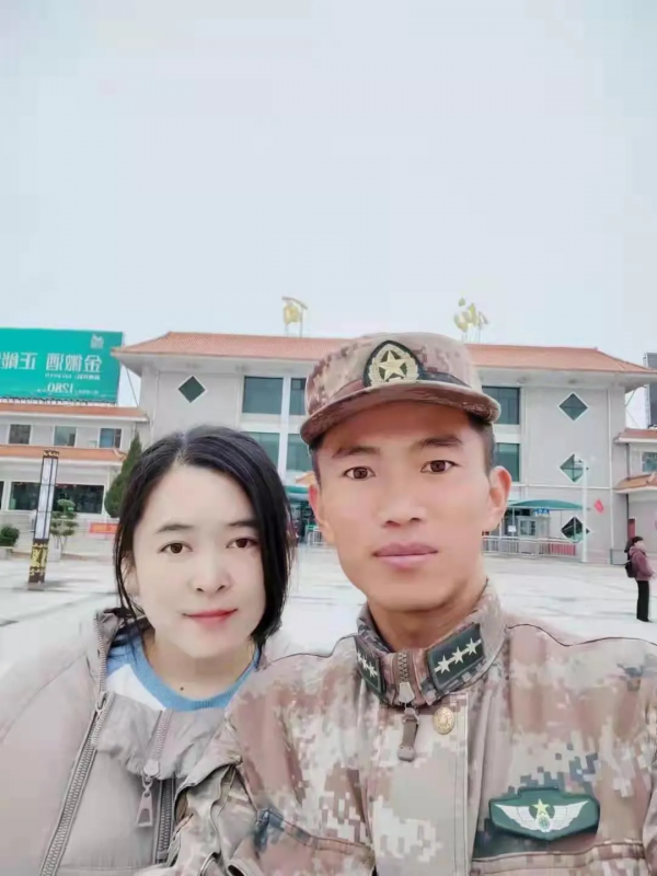 軍戀是啥感覺？我們問了25位兵哥和姑娘