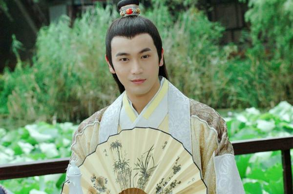 男明星演繹的“古裝美男”，我只服這4位！又帥又美體態還好