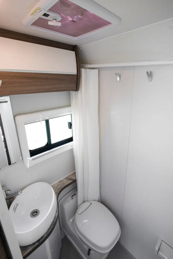 金冠賓歌CD500豪華版丨前臉運動包圍+中額頭設計 高顏值的實力派 金冠賓歌CD500豪華版丨前臉運動包圍+中額頭設計 高顏值的實力派