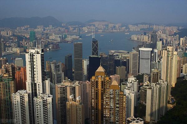 深圳籍購房人在京購房要求加名，北京房主認為系炒房客拒絕更名