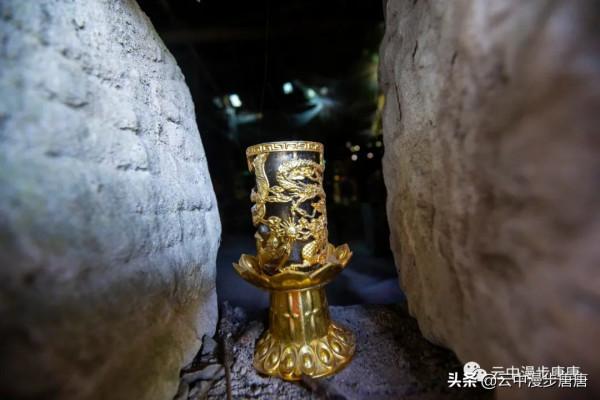 行走的風景——嶽池伏龍之二