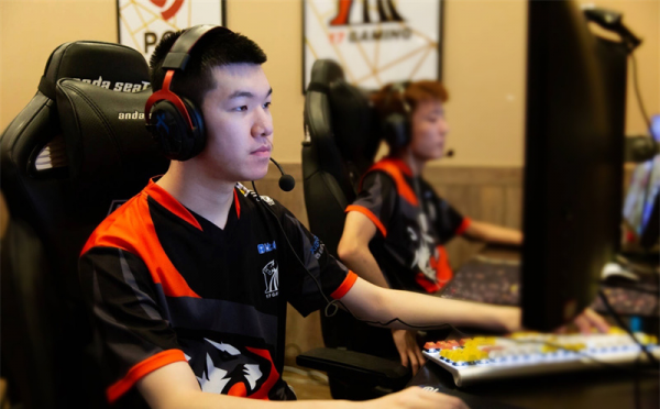 “酒鬼組合”掛牌？17戰隊引進新人，實力比肩PeRo左梓軒