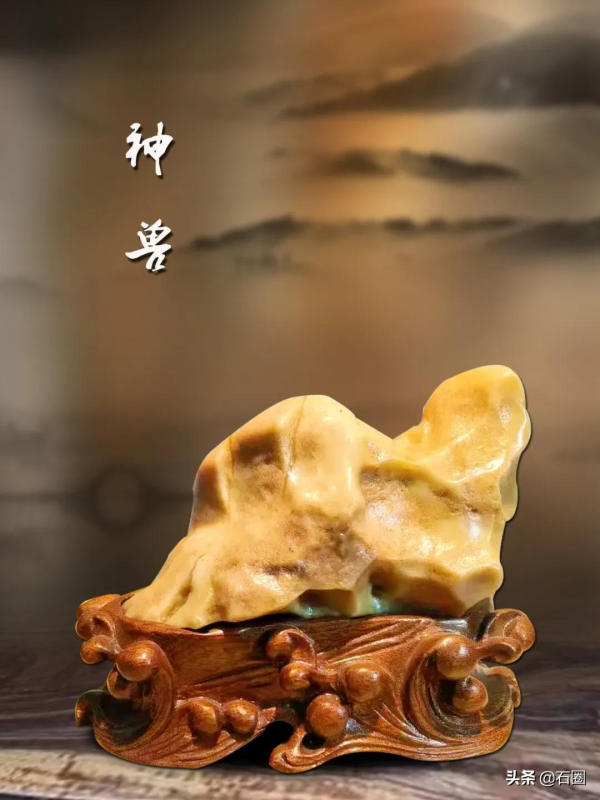 雙年展拍賣總成交34.8萬元!《九蓮》以21萬成交 雙年展拍賣總成交34.8萬元!《九蓮》以21萬成交