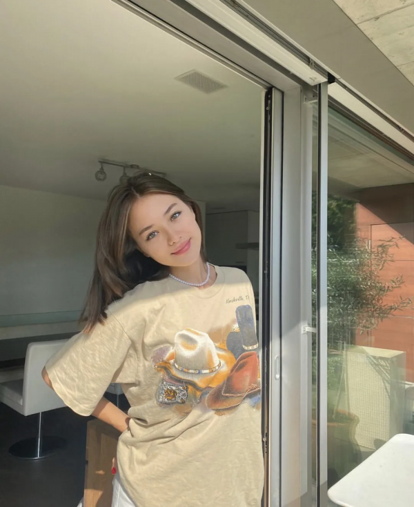 日德“奇蹟美少女”降落凡間!這氣質確定只有15歲? 日德“奇蹟美少女”降落凡間!這氣質確定只有15歲?