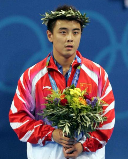 “乒乓冠軍”王皓：30歲娶美妻，32歲面臨婚姻危機，他如何化解？