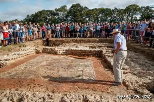 出土的簡體字、遊標卡尺、方向盤、wifi……他們是穿越過去的嗎？