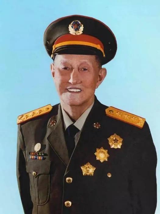 1988年全軍實行新軍銜制，被授予上將軍銜的都有誰