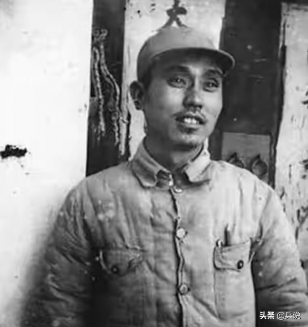 日軍軍官歇斯底里,遭新四軍捅殺,指導員一看肩章:是個中佐 日軍軍官歇斯底里,遭新四軍捅殺,指導員一看肩章:是個中佐