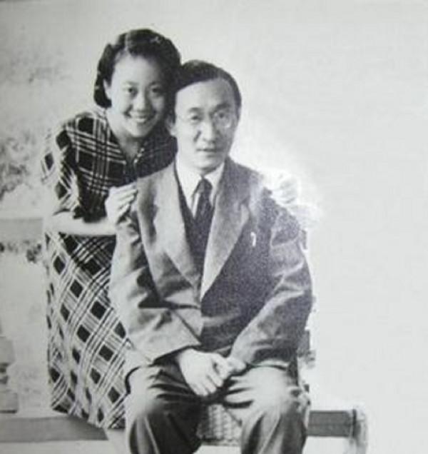 46年朱仲麗飛往蘇聯,得知賀子珍被關進瘋人院:一定要把她接回去 46年朱仲麗飛往蘇聯,得知賀子珍被關進瘋人院:一定要把她接回去