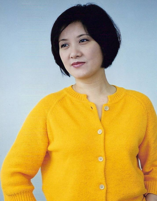 鄧婕：與張國立結婚33年，她看到了丈夫的白髮和心痛