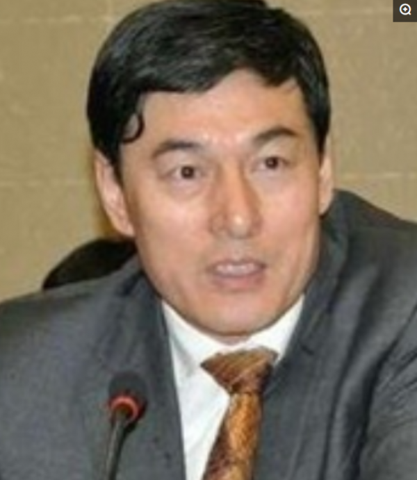 毛阿敏全家照,素顏憔悴,與百億隱形富老公恩愛多年,女兒美炸了 毛阿敏全家照,素顏憔悴,與百億隱形富老公恩愛多年,女兒美炸了