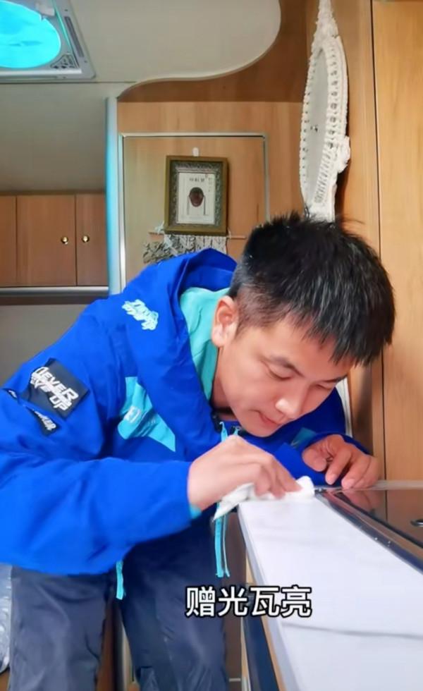 男演員談心酸現狀，中傳畢業拍戲13年仍在租房，北漂已花掉60多萬