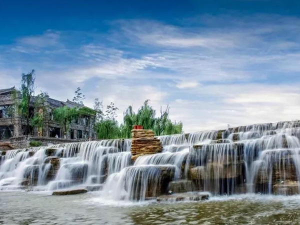 陝西出資8億建溼地公園，免費開放無停車費，被譽為中國第一水街