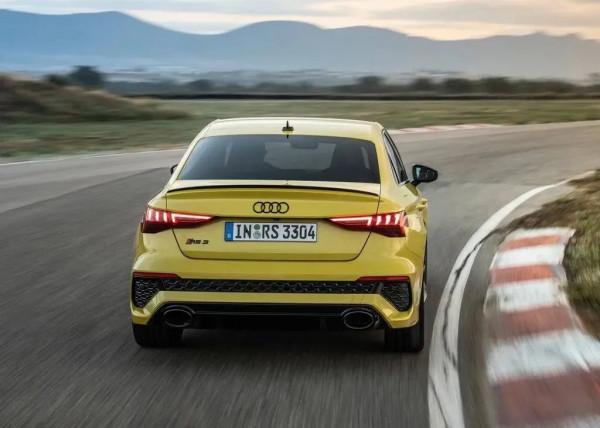 它讓全輪驅動的奧迪RS3也能成為漂移&OpenCurlyDoubleQuote;神器&rdquo;&vert; CAR FUN