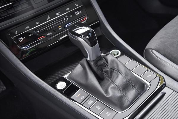 試駕速騰280TSI DSG卓越版，售價16.59萬，外觀大氣配置高，不香？