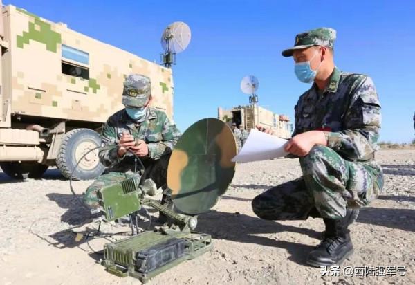 兵王的舊手機,早已看不清按鍵 兵王的舊手機,早已看不清按鍵