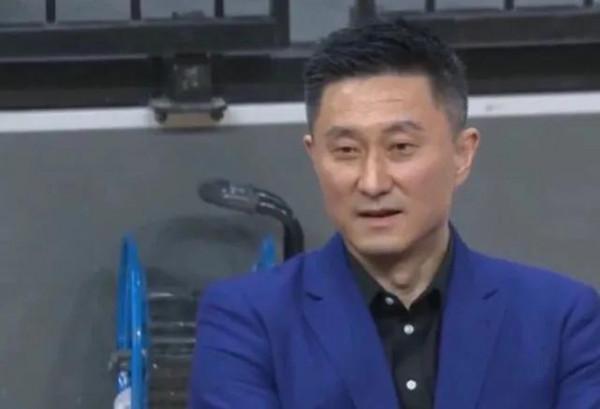 你認為目前的廣東宏遠還在奪冠佇列中嗎？