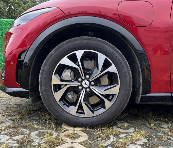 開完 Mach-E 的我,卻寫了個剎車科普 開完 Mach-E 的我,卻寫了個剎車科普