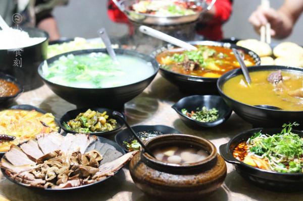 同樣是農家樂,270一桌和298一桌有啥區別?網友:沒對比就沒傷害 同樣是農家樂,270一桌和298一桌有啥區別?網友:沒對比就沒傷害