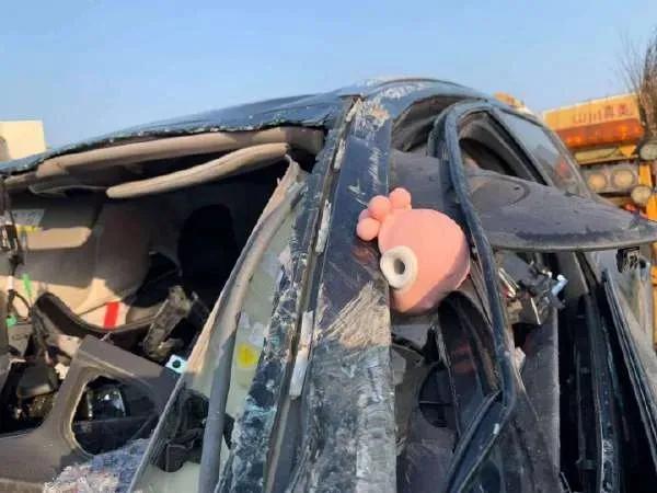 神評家--美男子尹正