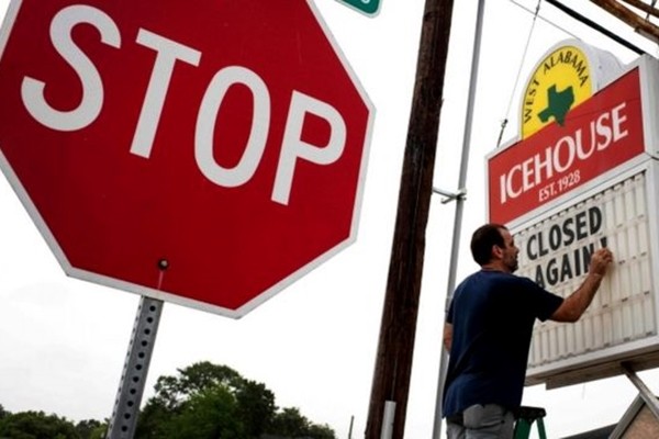 上樑不正下樑歪！美國家長明知道孩子感染新冠，還送去學校上課