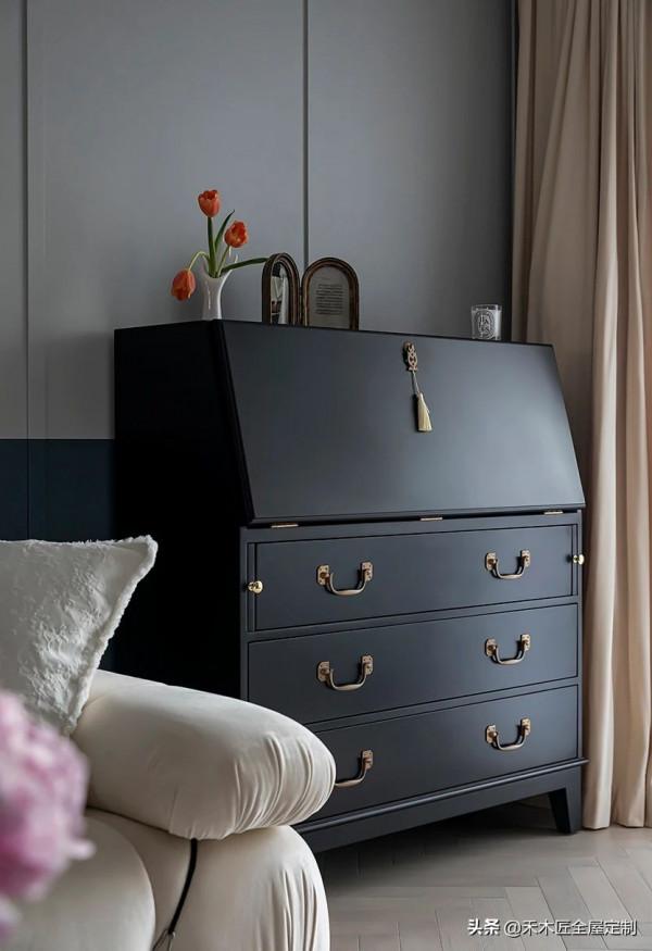 135㎡大兩居，現代簡約帶點輕復古，清新自然，格調不一般